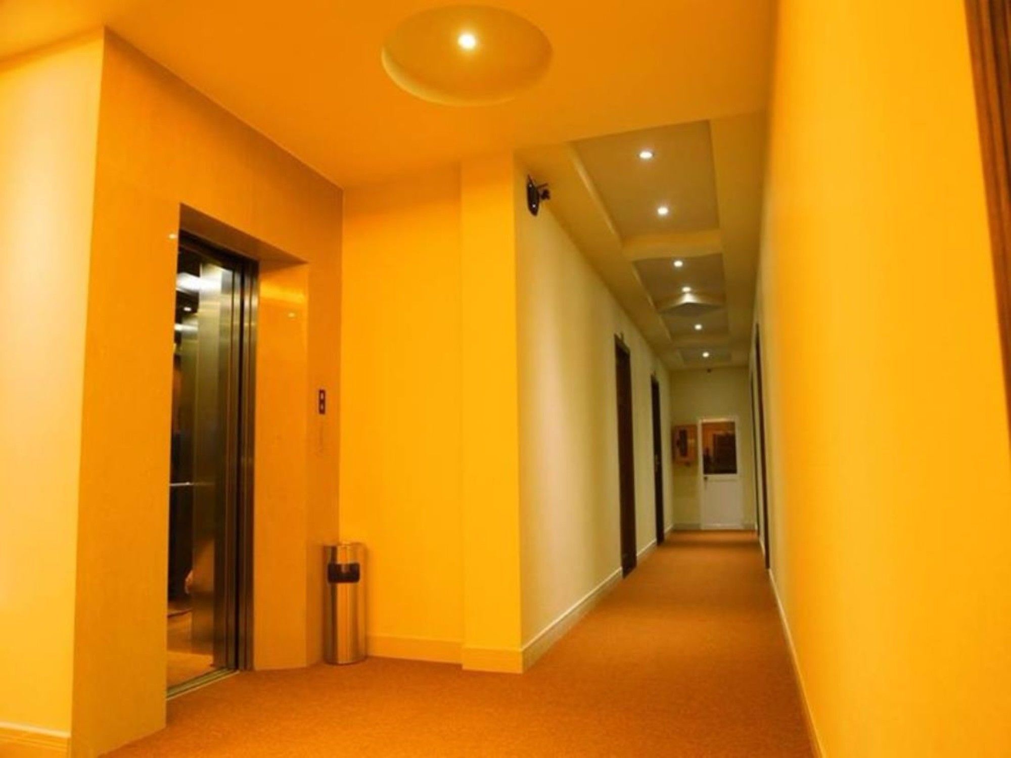 Minh Kieu Hotel My Tho Exterior photo