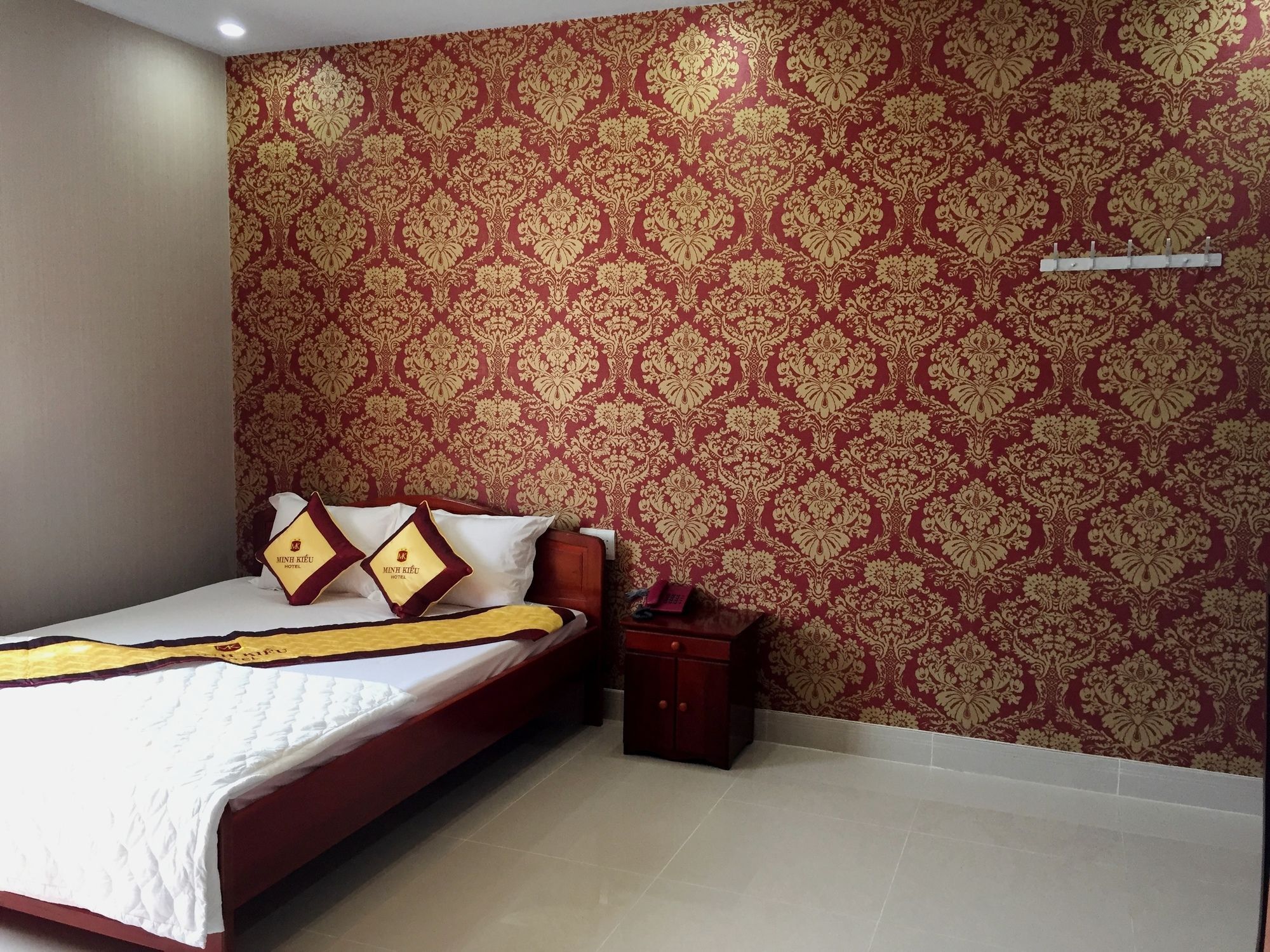Minh Kieu Hotel My Tho Exterior photo