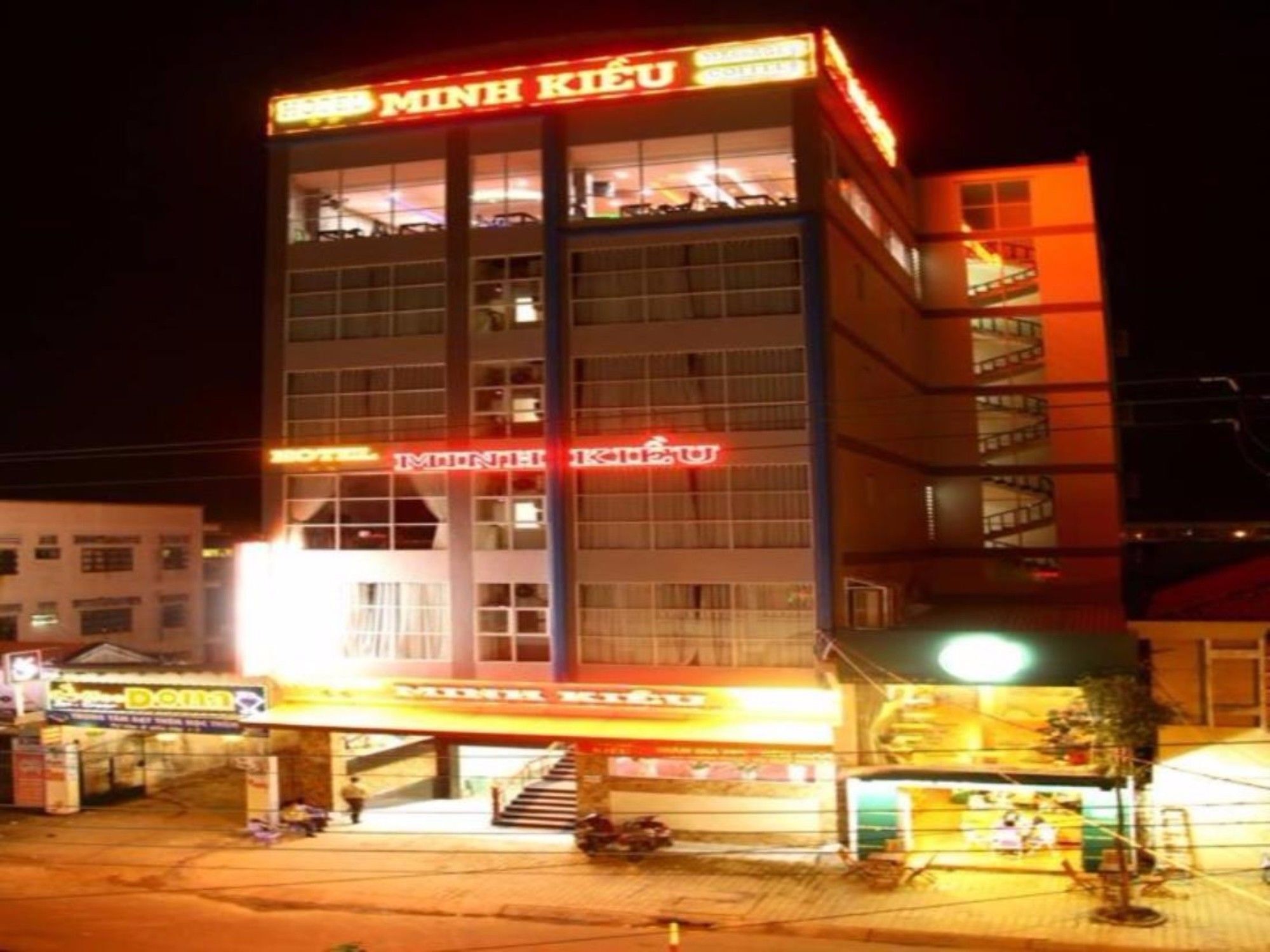 Minh Kieu Hotel My Tho Exterior photo